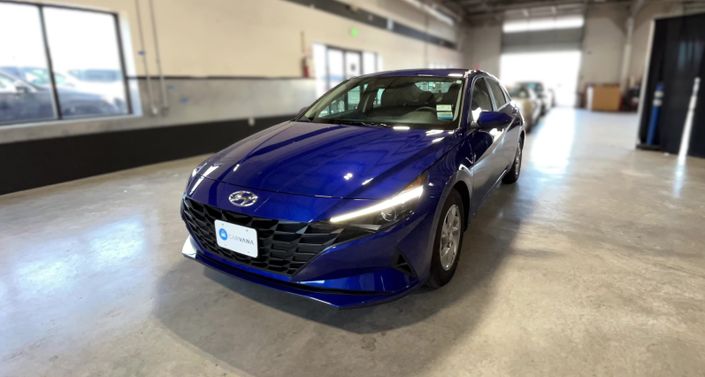 2022 Hyundai Elantra SE Hero Image