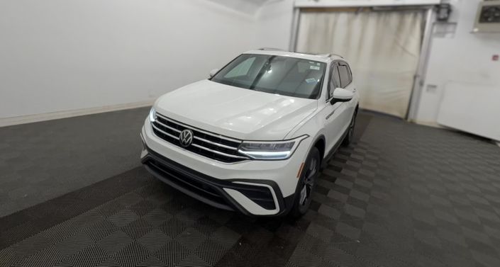 Thumbnail: 2022 Volkswagen Tiguan - 1