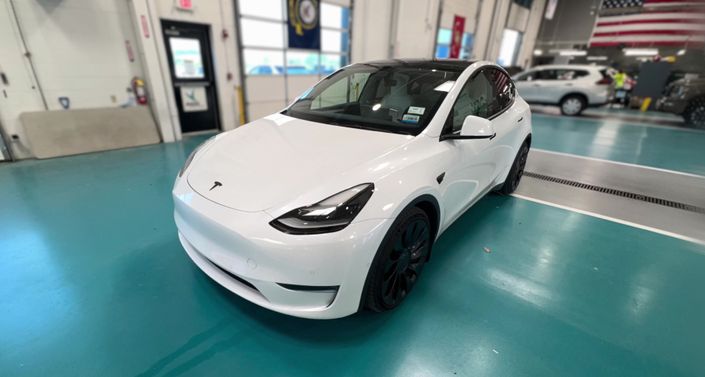 Thumbnail: 2022 Tesla Model Y - 1