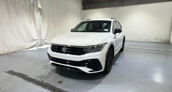 Thumbnail: 2022 Volkswagen Tiguan - 1