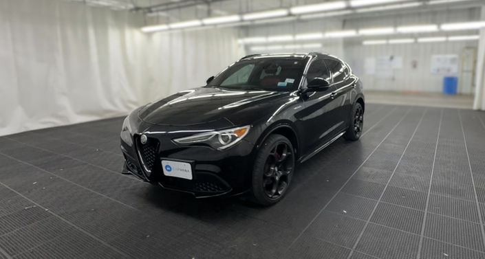 Thumbnail: 2022 Alfa Romeo Stelvio - 1