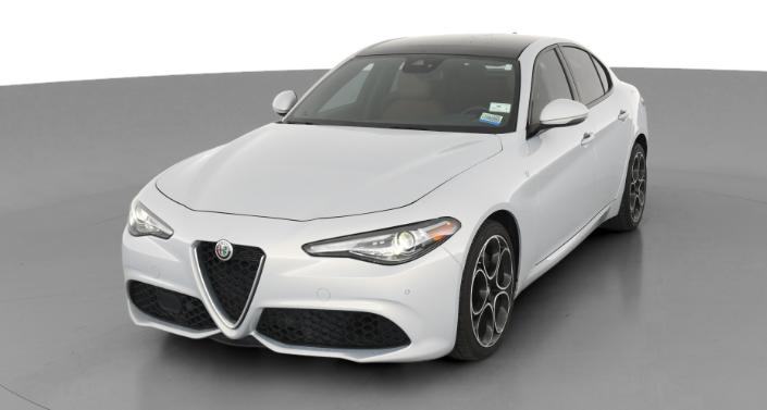 Thumbnail: 2022 Alfa Romeo Giulia - 1
