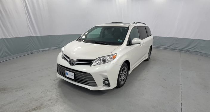 Thumbnail: 2019 Toyota Sienna - 1