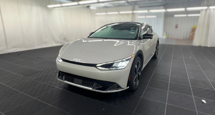 Thumbnail: 2022 Kia EV6 - 1