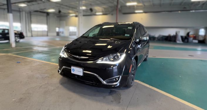 Thumbnail: 2018 Chrysler Pacifica - 1