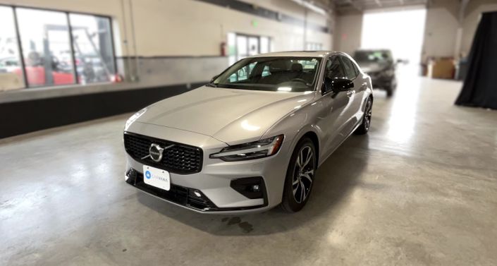 Thumbnail: 2025 Volvo S60 - 1