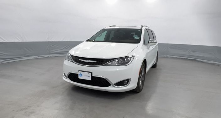 Thumbnail: 2017 Chrysler Pacifica - 1