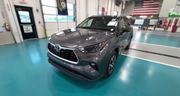 Thumbnail: 2022 Toyota Highlander - 1