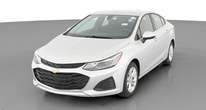 Thumbnail: 2019 Chevrolet Cruze - 1