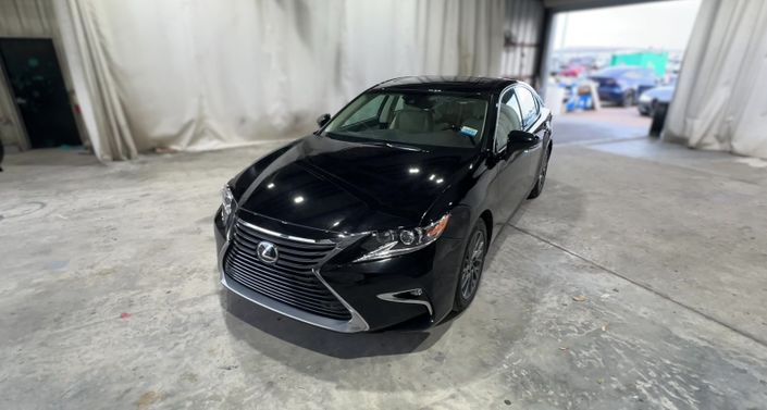 Thumbnail: 2018 Lexus ES - 1