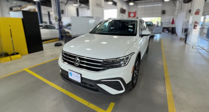 Thumbnail: 2024 Volkswagen Tiguan - 1
