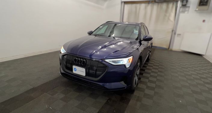 Thumbnail: 2022 Audi e-tron - 1