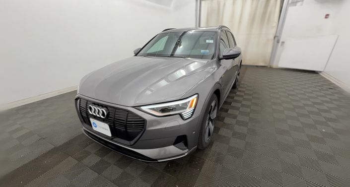 Thumbnail: 2022 Audi e-tron - 1