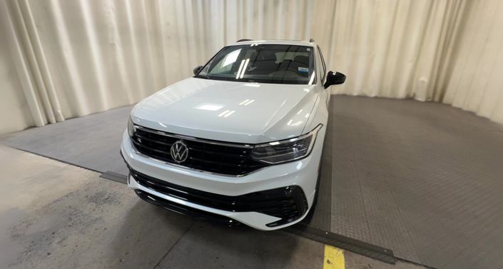 Thumbnail: 2024 Volkswagen Tiguan - 1