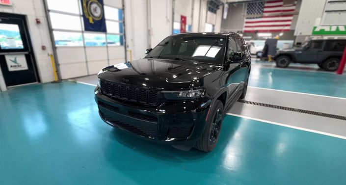 Thumbnail: 2022 Jeep Grand Cherokee L - 1