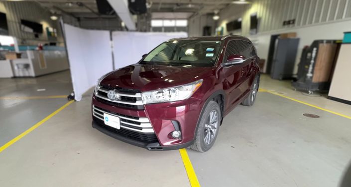 Thumbnail: 2017 Toyota Highlander - 1