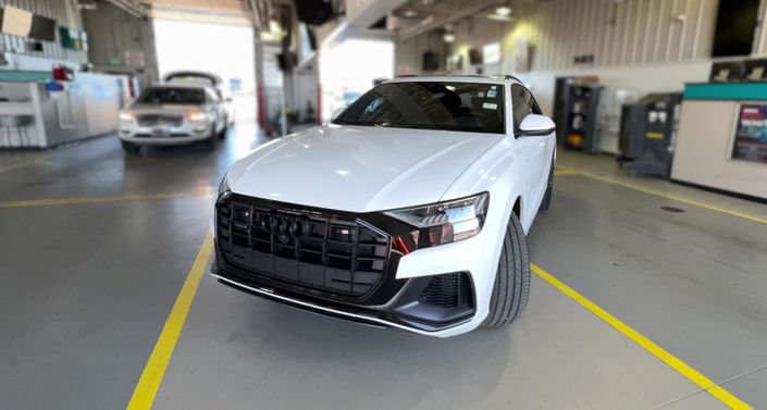Thumbnail: 2022 Audi Q8 - 1