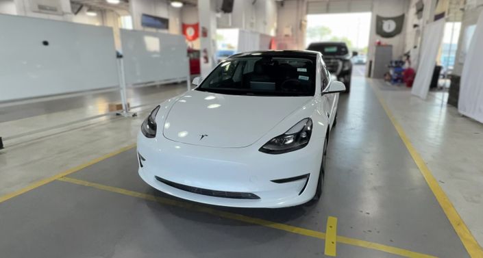 Thumbnail: 2021 Tesla Model 3 - 1