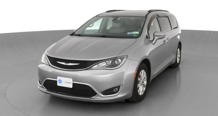 Thumbnail: 2017 Chrysler Pacifica - 1
