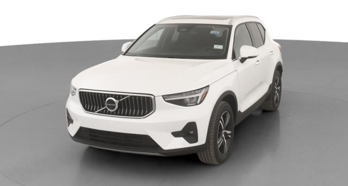 Thumbnail: 2025 Volvo XC40 - 1