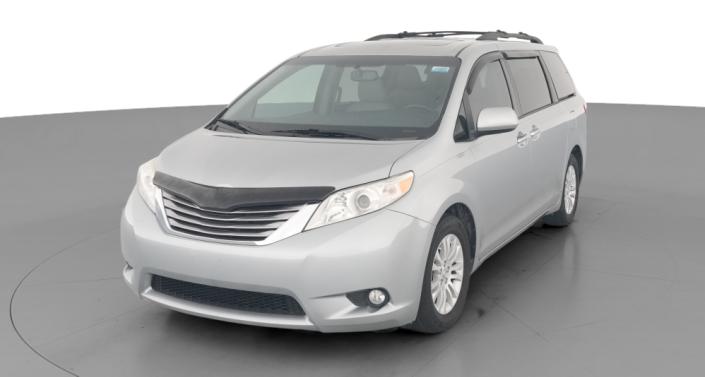 Thumbnail: 2017 Toyota Sienna - 1