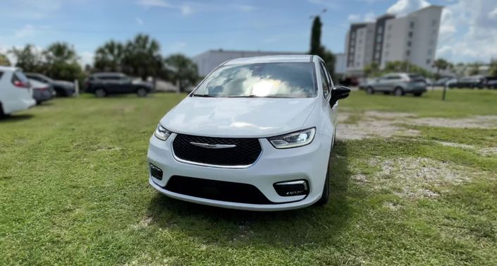 2024 Chrysler Pacifica Touring L -
                  Haines City, FL