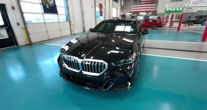 Thumbnail: 2025 BMW 5 Series - 1