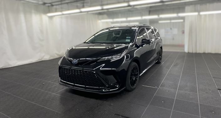 Thumbnail: 2022 Toyota Sienna - 1