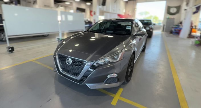 Thumbnail: 2020 Nissan Altima - 1
