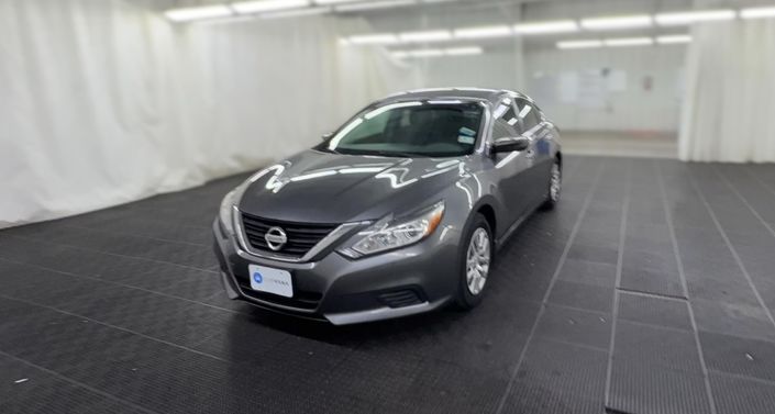 Thumbnail: 2017 Nissan Altima - 1