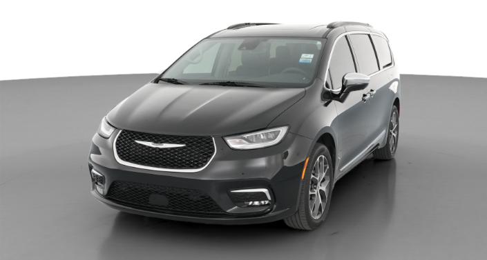 Thumbnail: 2022 Chrysler Pacifica - 1