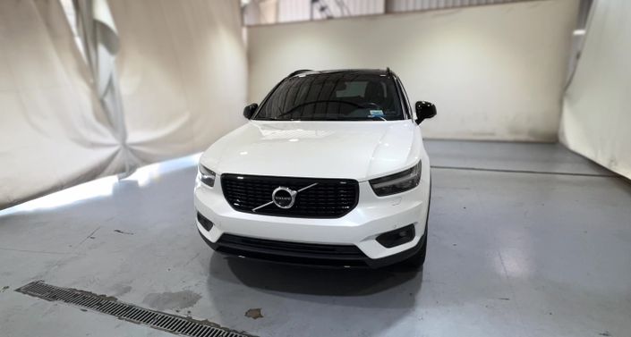 Thumbnail: 2021 Volvo XC40 - 1
