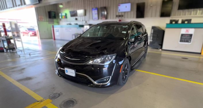 Thumbnail: 2018 Chrysler Pacifica - 1