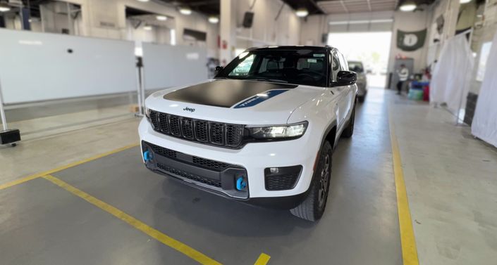 Thumbnail: 2022 Jeep Grand Cherokee - 1