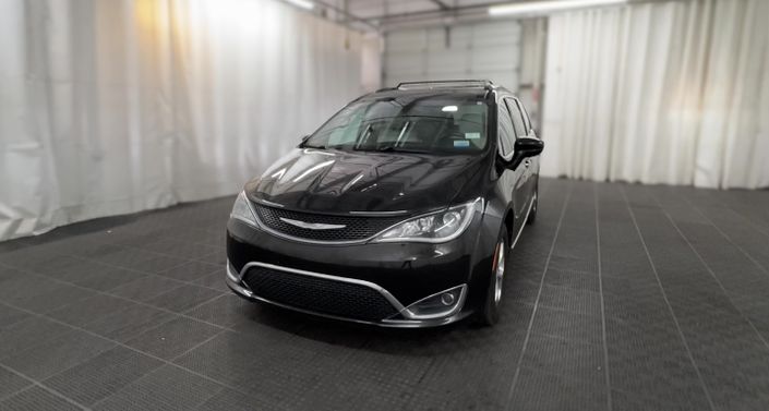 Thumbnail: 2017 Chrysler Pacifica - 1