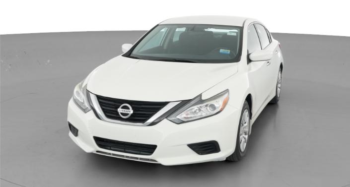 Thumbnail: 2017 Nissan Altima - 1
