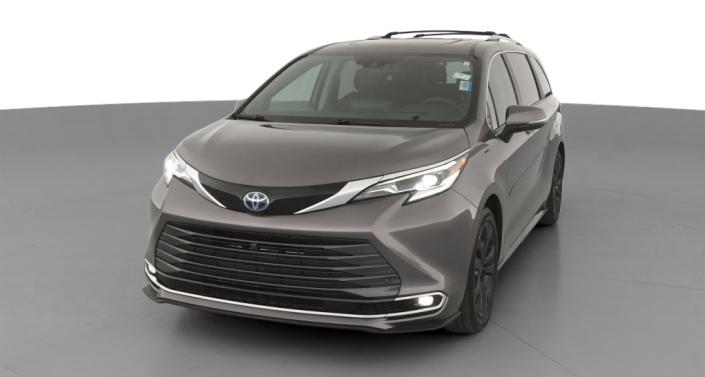 Thumbnail: 2023 Toyota Sienna - 1