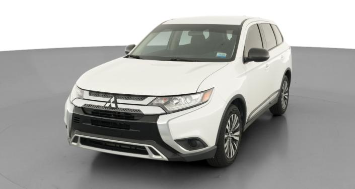 Thumbnail: 2020 Mitsubishi Outlander - 1