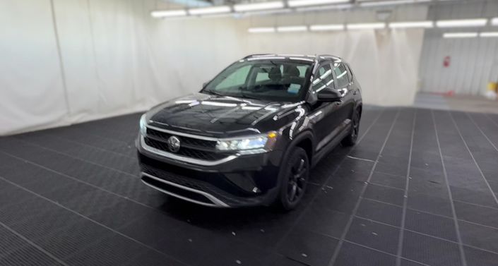 Thumbnail: 2022 Volkswagen Taos - 1