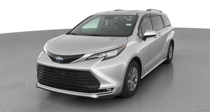 Thumbnail: 2022 Toyota Sienna - 1