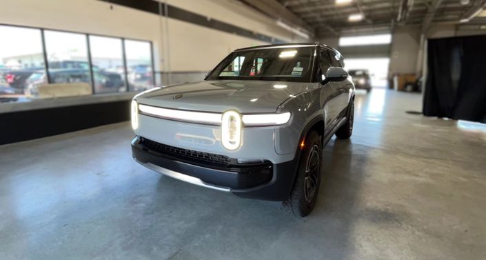 Thumbnail: 2025 Rivian R1S - 1
