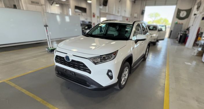 Thumbnail: 2019 Toyota RAV4 - 1