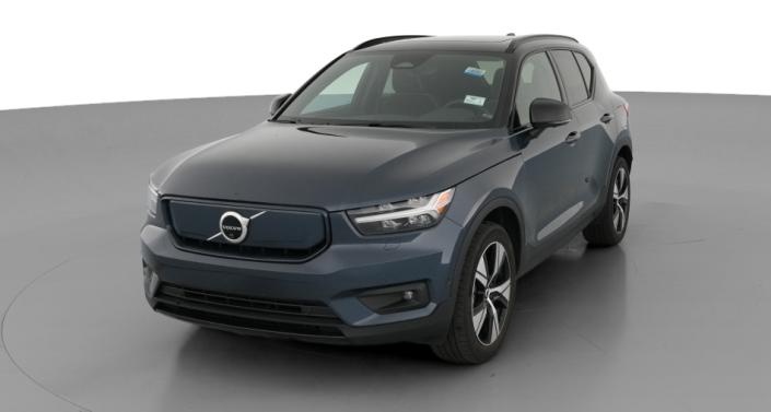 Thumbnail: 2022 Volvo XC40 - 1