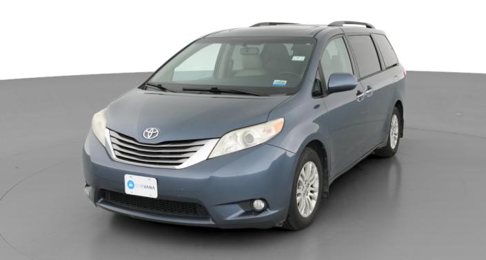 Thumbnail: 2017 Toyota Sienna - 1