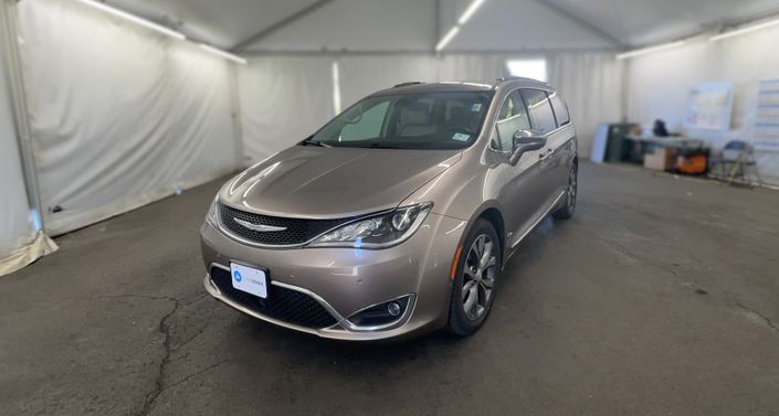 Thumbnail: 2017 Chrysler Pacifica - 1