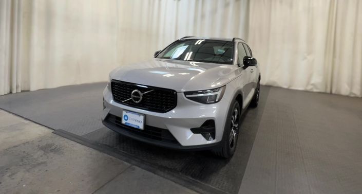 2024 Volvo XC40 B5 Core -
                  Riverside, CA