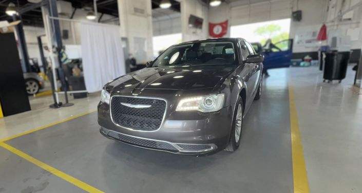 Thumbnail: 2019 Chrysler 300 - 1