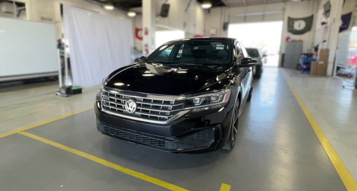 Thumbnail: 2022 Volkswagen Passat - 1