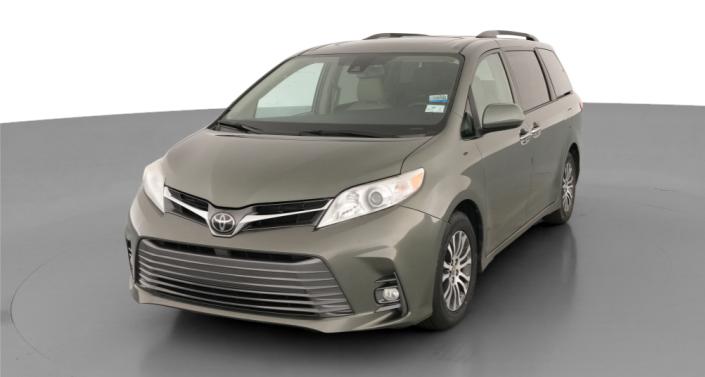Thumbnail: 2018 Toyota Sienna - 1