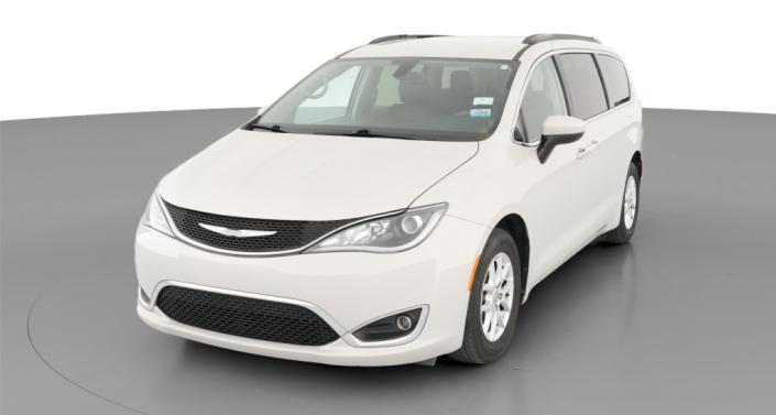 Thumbnail: 2017 Chrysler Pacifica - 1